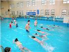 7 bước dạy kĩ năng bơi cho trẻ